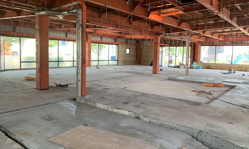 内装の解体工事中の様子