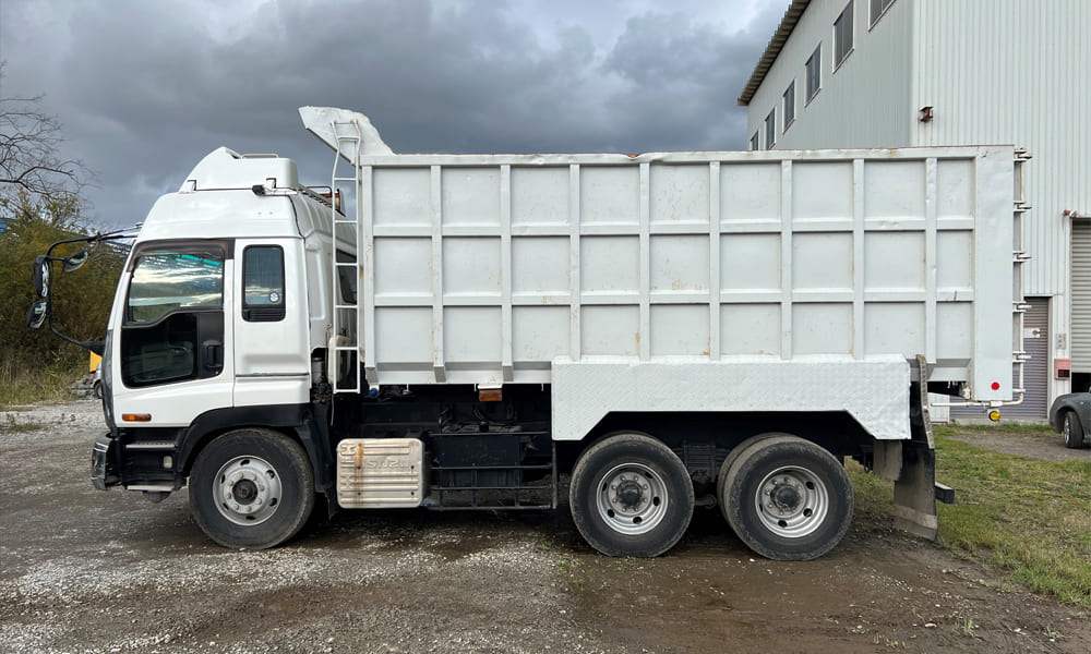 産業廃棄物・特別管理産業廃棄物収集運搬用のトラック